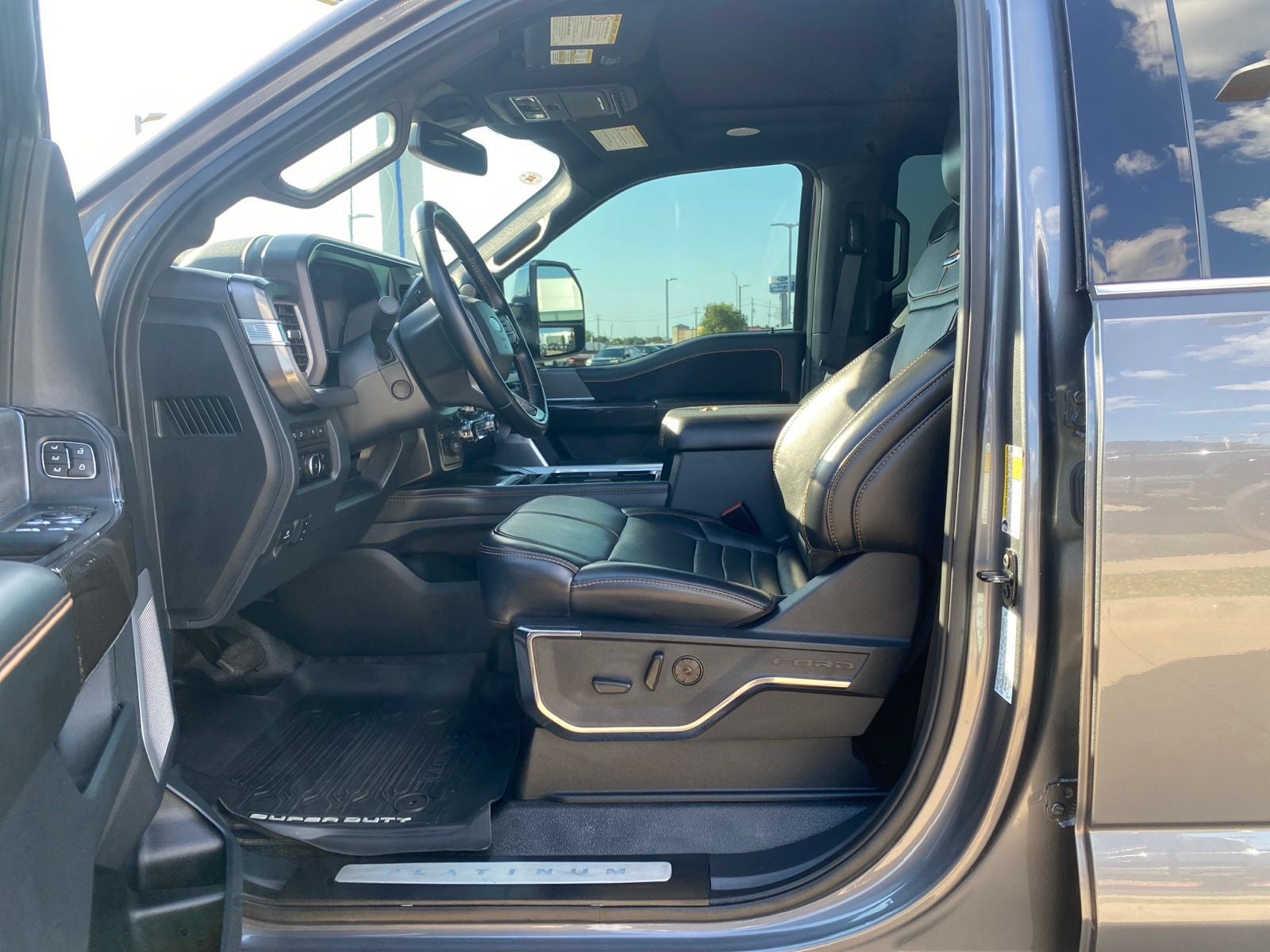 2024 Ford F-350SD Platinum DRW
