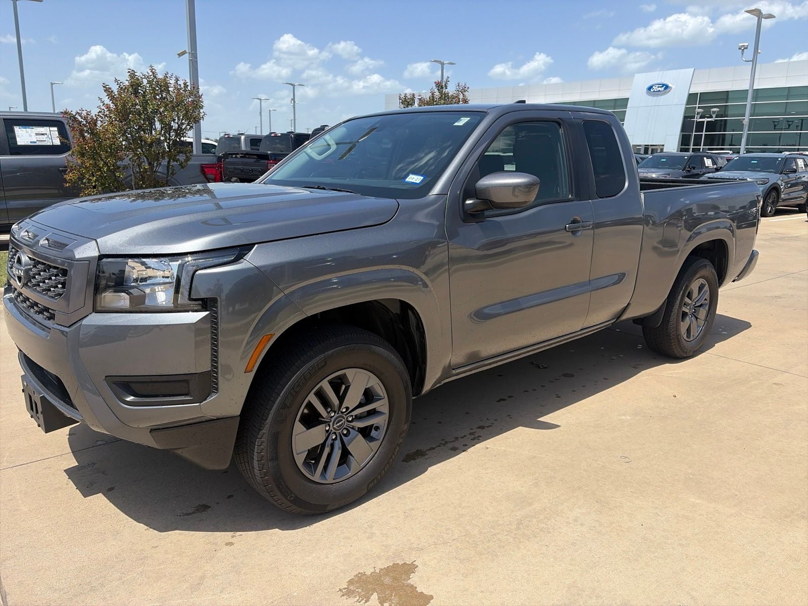 2025 Nissan Frontier SV