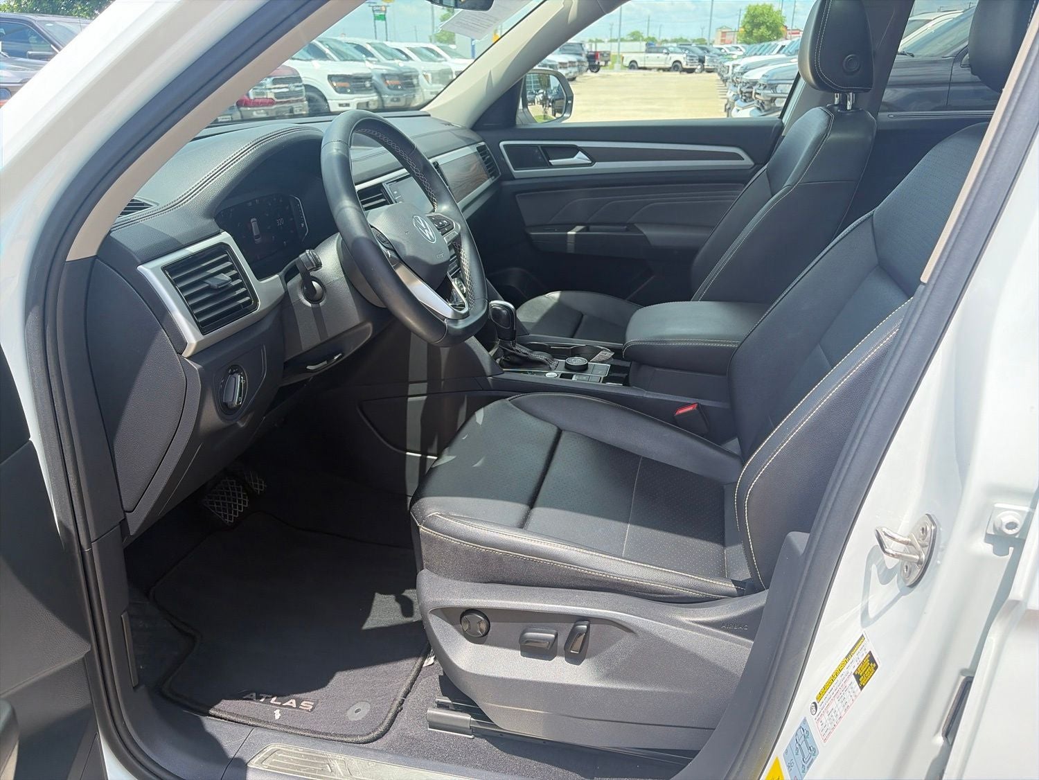 2022 Volkswagen Atlas 2.0T SE w/Technology