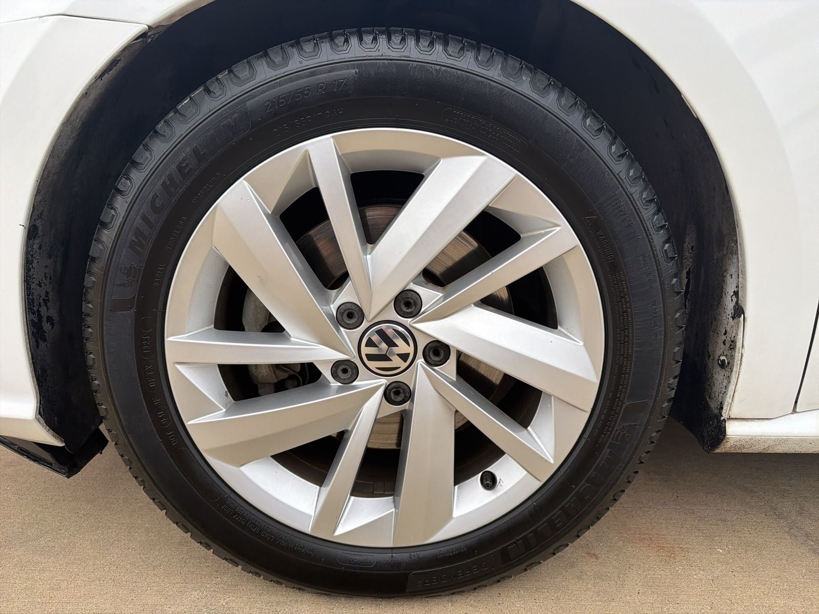 2018 Volkswagen Passat 2.0T SE