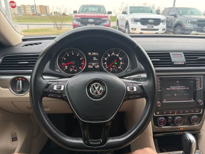 2018 Volkswagen Passat 2.0T SE