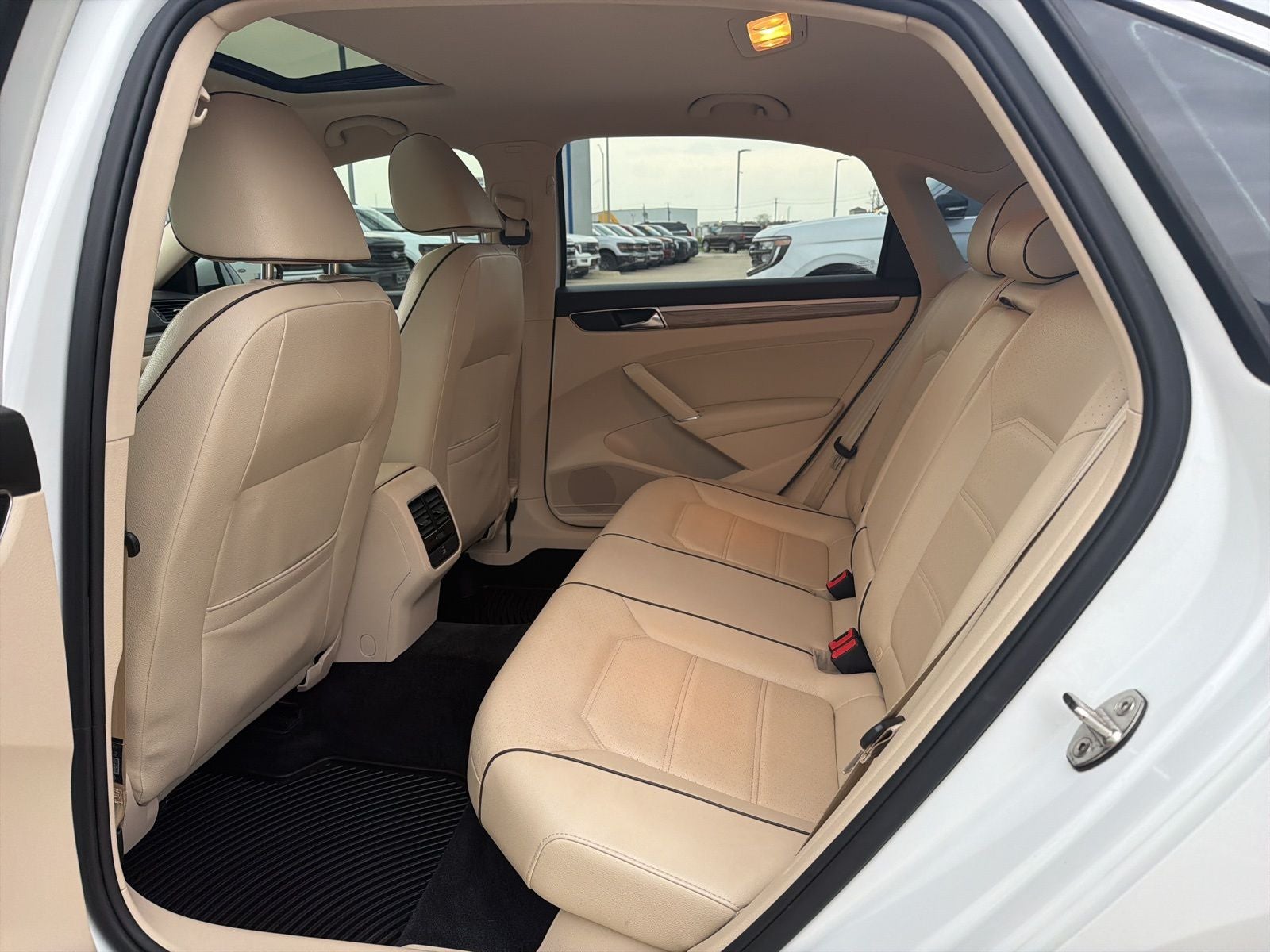 2018 Volkswagen Passat 2.0T SE