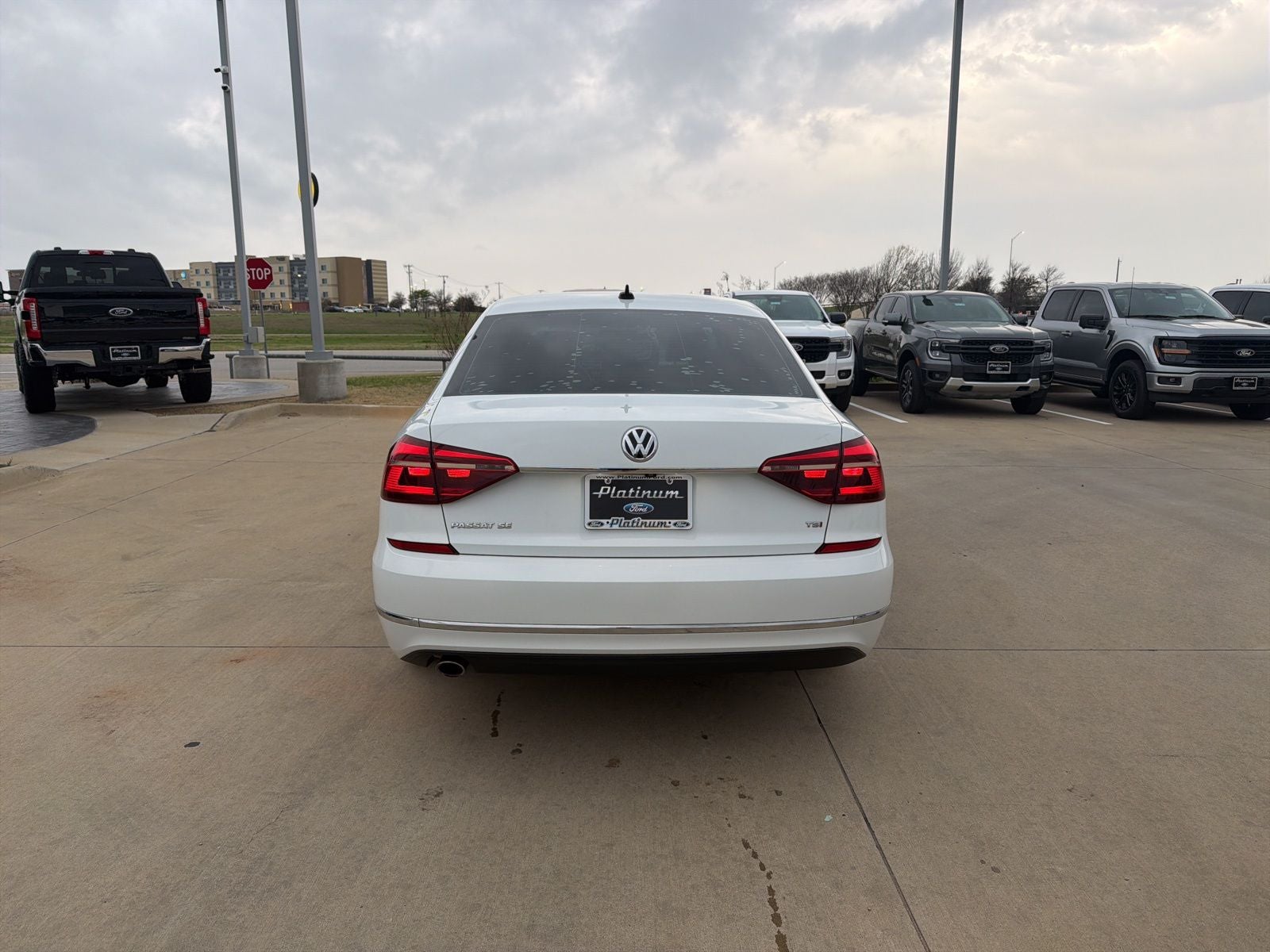 2018 Volkswagen Passat 2.0T SE