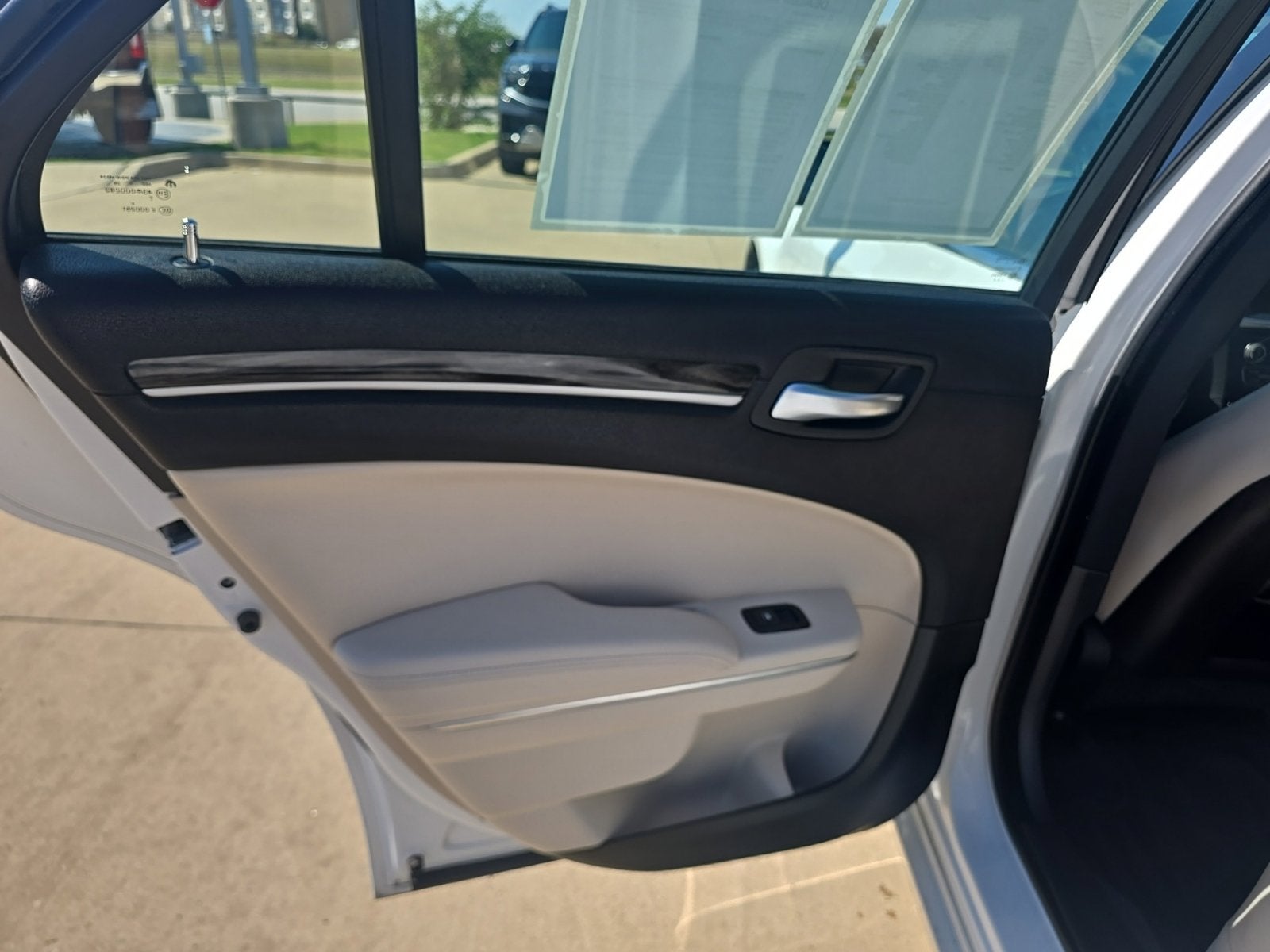 2015 Chrysler 300 Limited