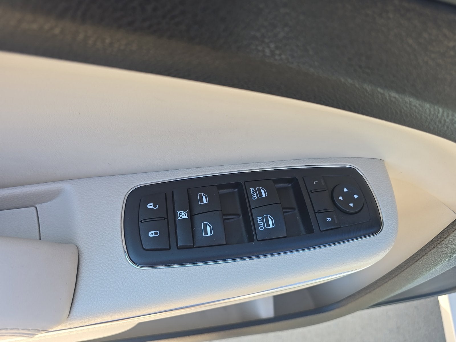 2015 Chrysler 300 Limited