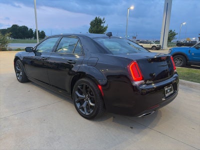 2023 Chrysler 300 Touring
