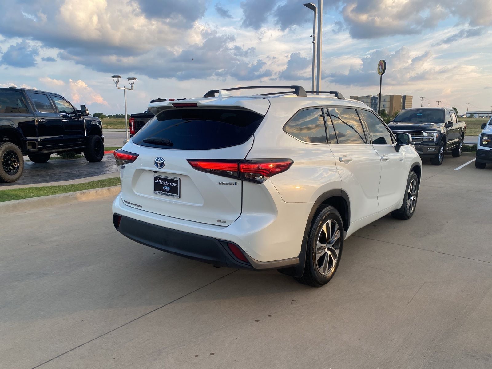 2021 Toyota Highlander Hybrid XLE