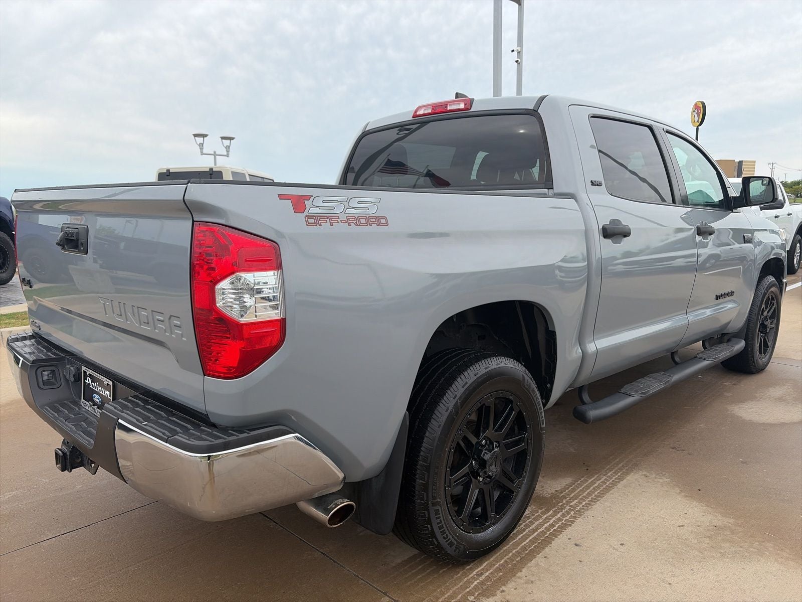 2020 Toyota Tundra SR5 5.7L V8