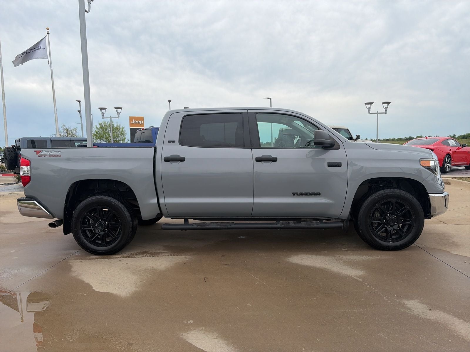 2020 Toyota Tundra SR5 5.7L V8