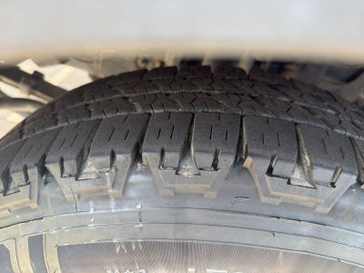 2015 Isuzu NPR Flat Lift