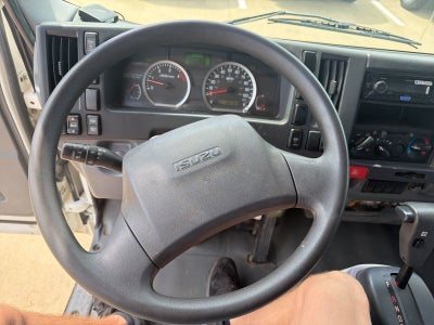 2015 Isuzu NPR Flat Lift