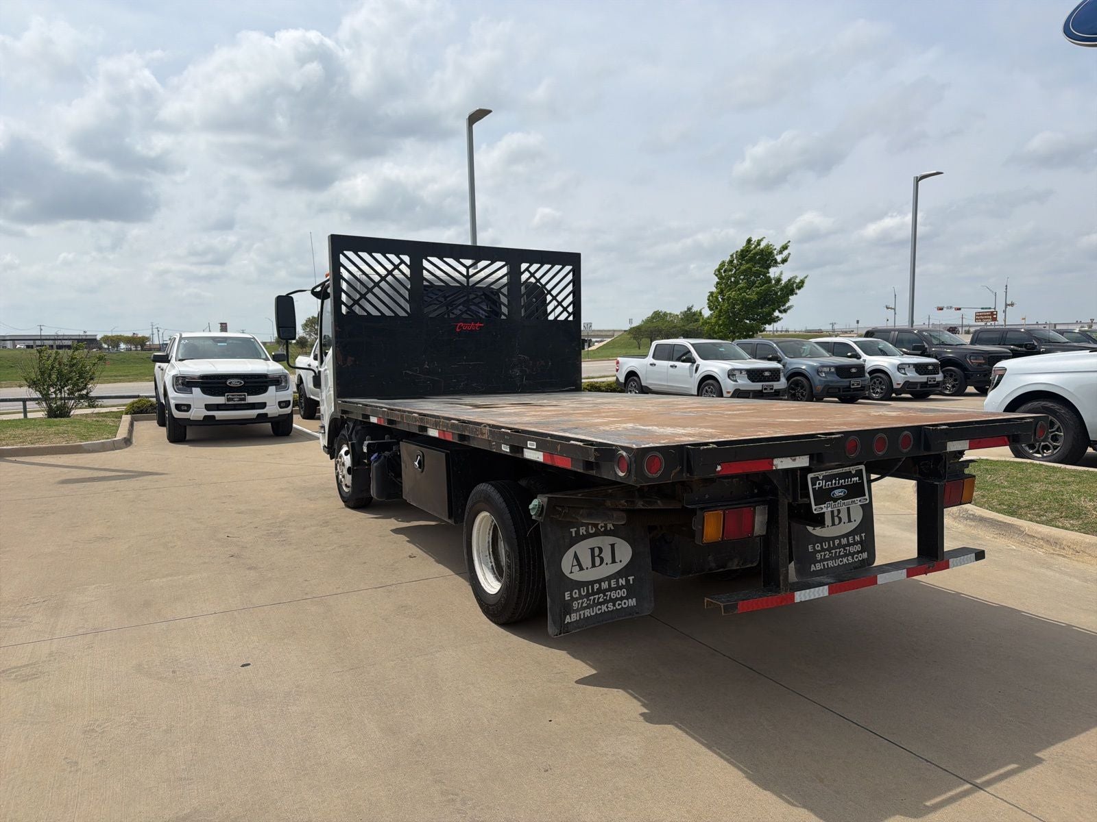 2015 Isuzu NPR Flat Lift