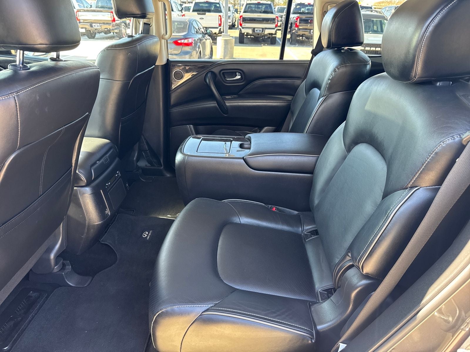 2024 INFINITI QX80 LUXE