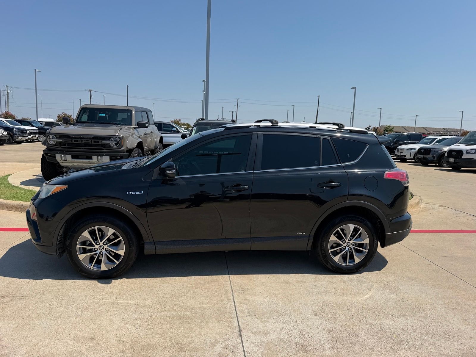 2016 Toyota RAV4 Hybrid XLE